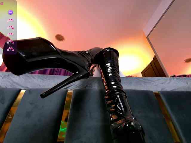 EmpressDesire webcam