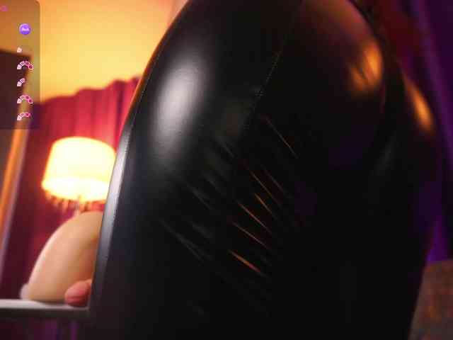 EmpressDesire webcam