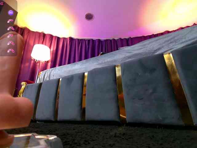 EmpressDesire webcam