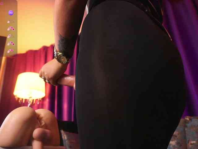 EmpressDesire webcam
