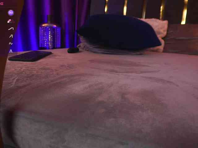 EmpressDesire webcam