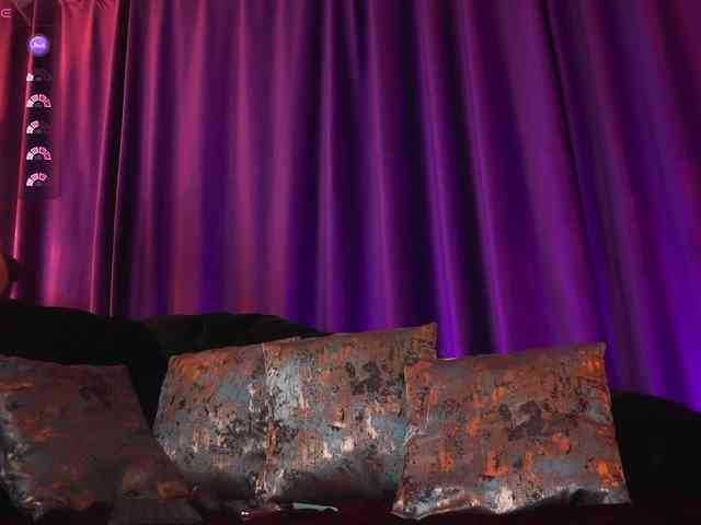 EmpressDesire webcam