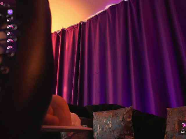 EmpressDesire webcam