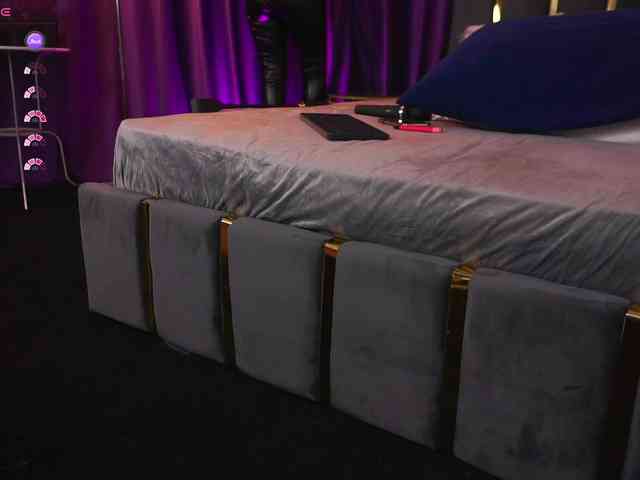 EmpressDesire webcam