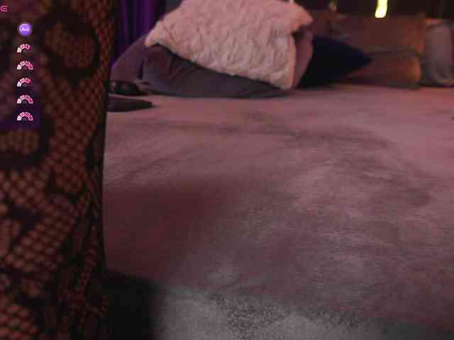 EmpressDesire webcam