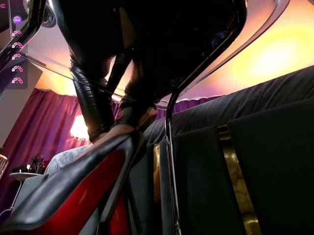 EmpressDesire webcam