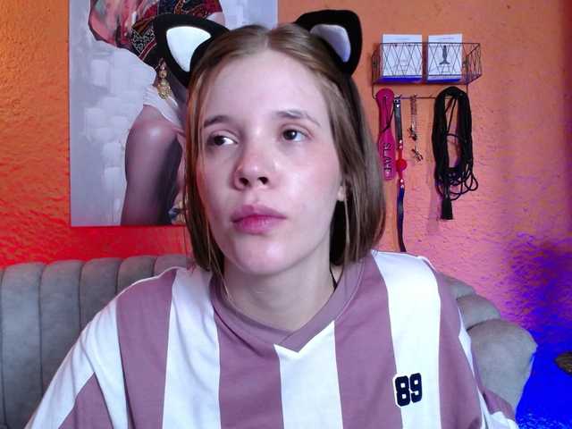 PrettyAriel - specialised host for a mad live event PrettyAriel from BongaCams