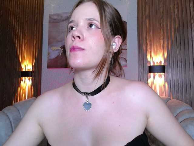 PrettyAriel's BongaCams show and profile