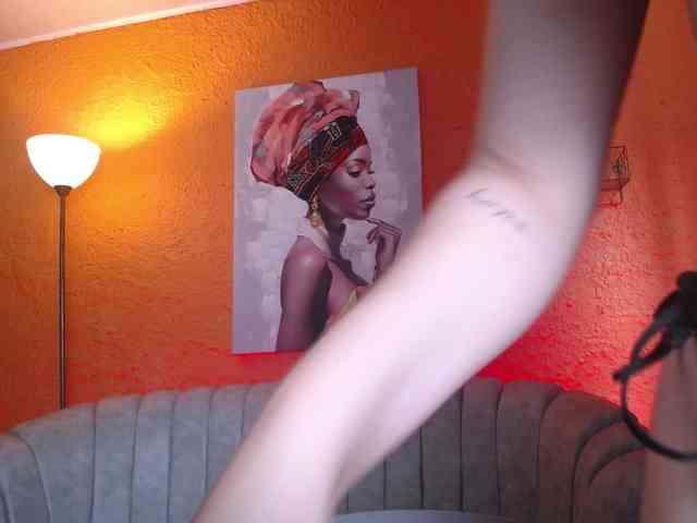 PrettyAriel Live Webcam on BongaCams