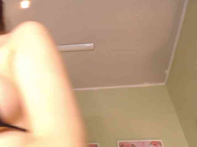 PrettyAriel webcam