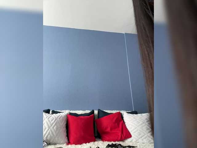 Kiss-krisss's BongaCams show and profile