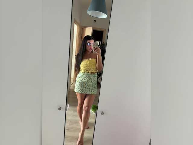 Kiss-krisss's BongaCams show and profile