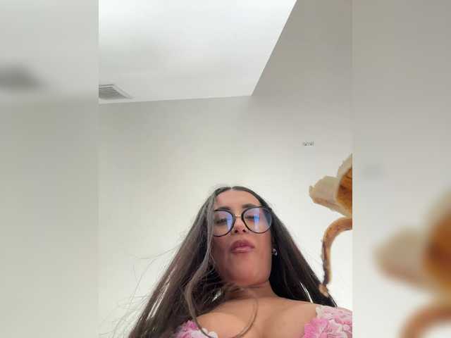 Kiss-krisss's BongaCams show and profile