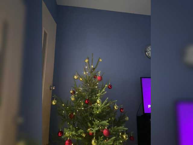 Kiss-krisss's BongaCams show and profile