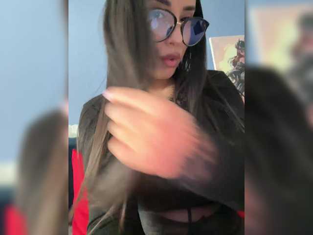 Kiss-krisss's BongaCams profile