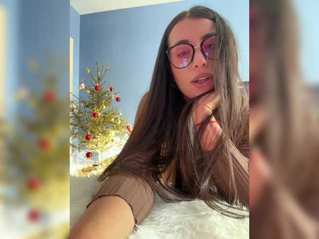 Kiss-krisss's BongaCams show and profile