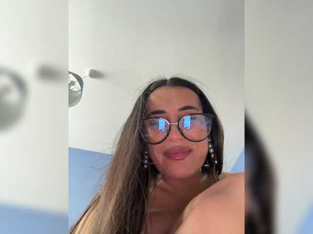 Kiss-krisss's BongaCams show and profile