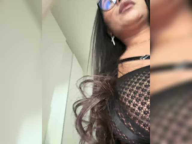 Kiss-krisss's BongaCams show and profile