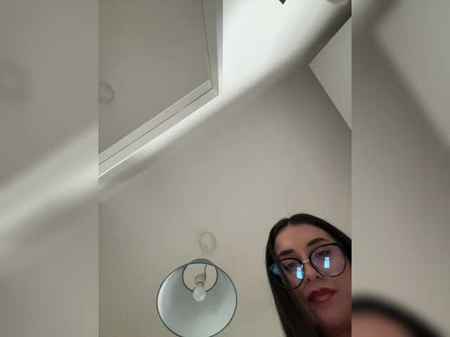 Kiss-krisss's BongaCams show and profile