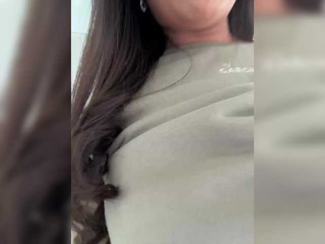 Kiss-krisss's BongaCams show and profile