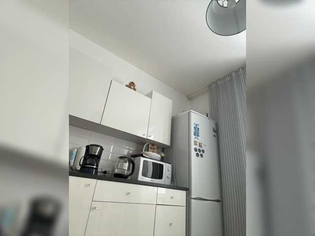 Kiss-krisss's BongaCams show and profile