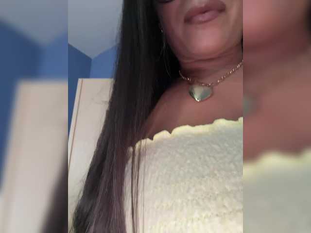 Kiss-krisss's BongaCams show and profile