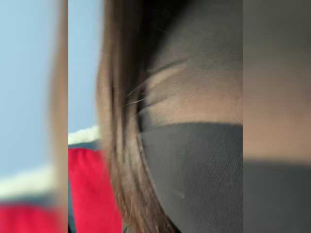 Kiss-krisss's BongaCams show and profile