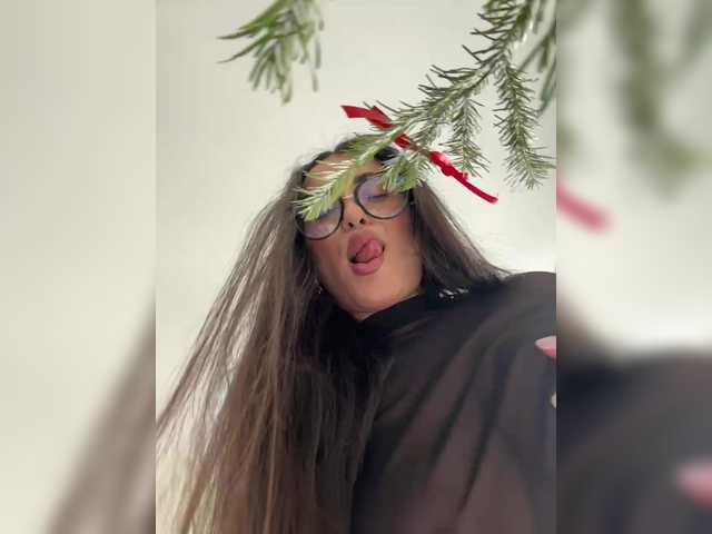 Kiss-krisss's BongaCams show and profile