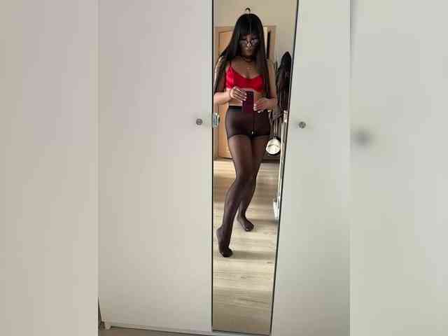 _NeferTiTi_ webcam