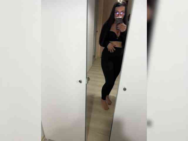 Kiss-krisss Live Webcam on BongaCams