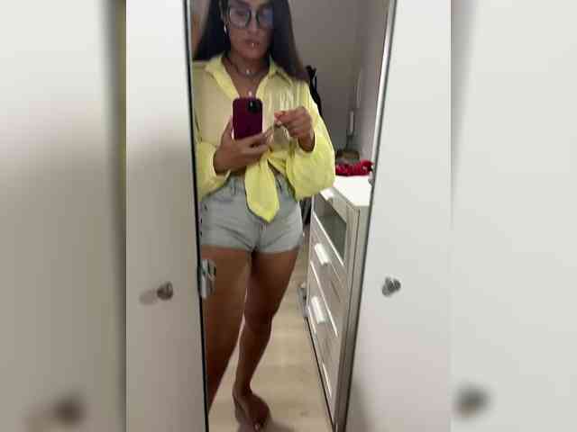 _NeferTiTi_ webcam