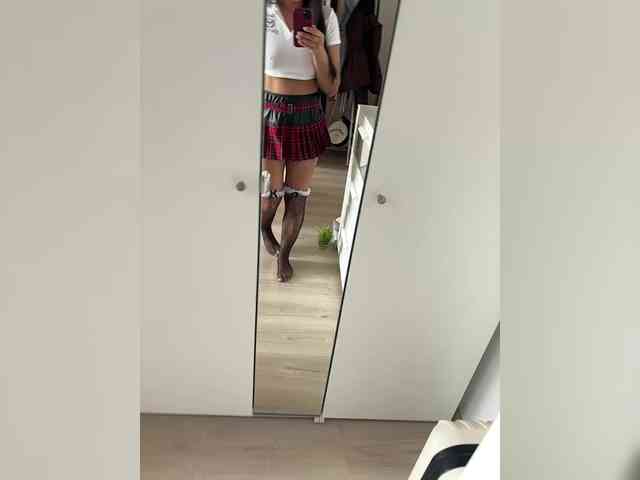 _NeferTiTi_ webcam