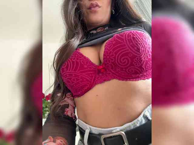 _NeferTiTi_ webcam