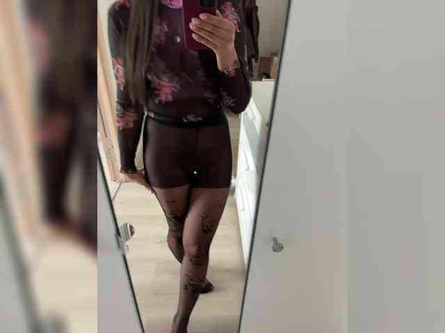 _NeferTiTi_ webcam