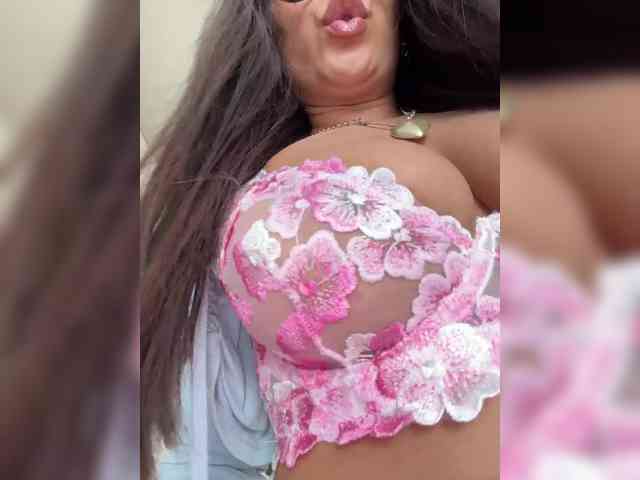 _NeferTiTi_ webcam