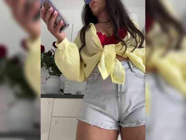 _NeferTiTi_ webcam