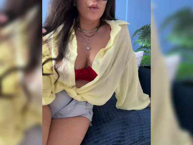 _NeferTiTi_ webcam