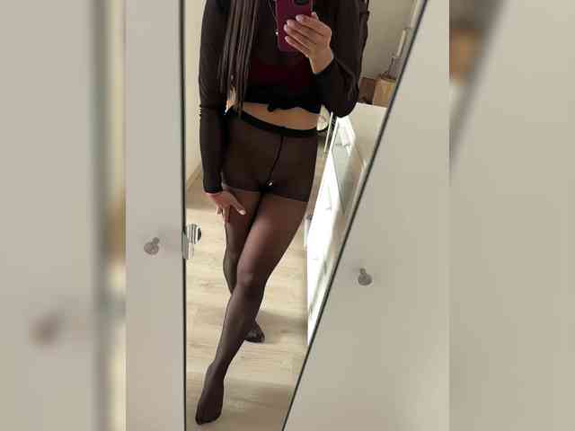 _NeferTiTi_ webcam