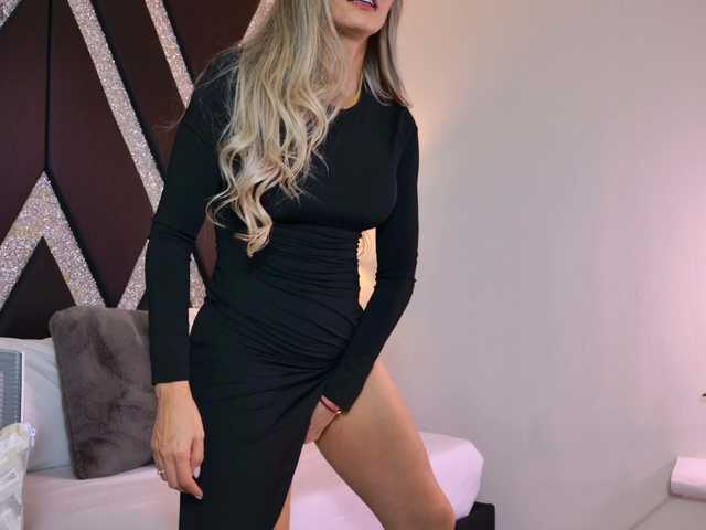 blondecat15's BongaCams show and profile