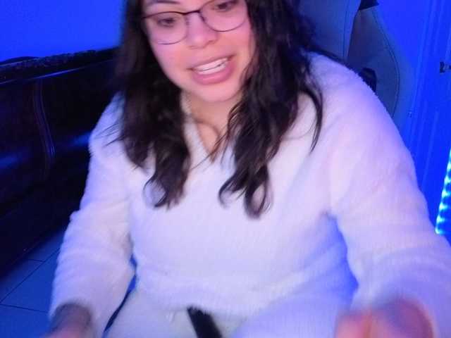 Drizzypeach's BongaCams show and profile