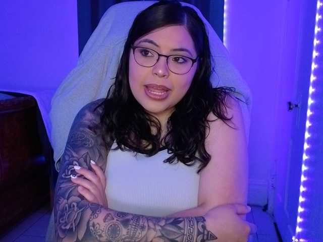 Drizzypeach's BongaCams show and profile