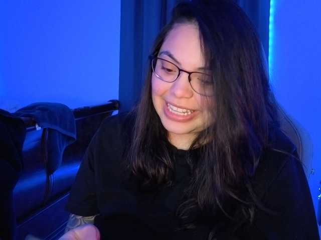 Drizzypeach's BongaCams show and profile