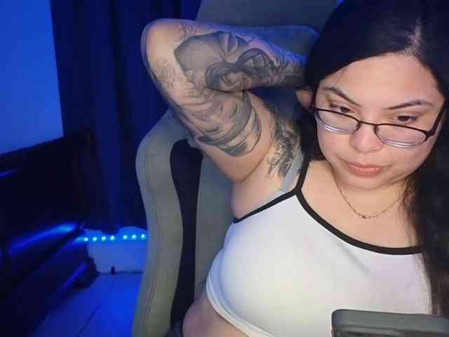 Drizzypeach webcam