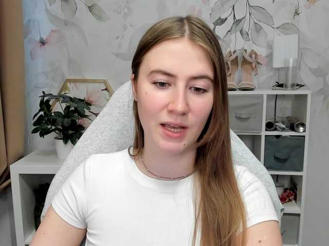 desireMegan's BongaCams show and profile