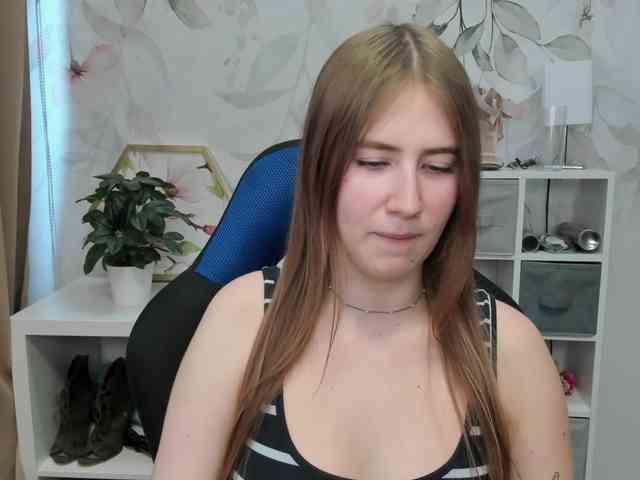 strip chat live DesireMegan
