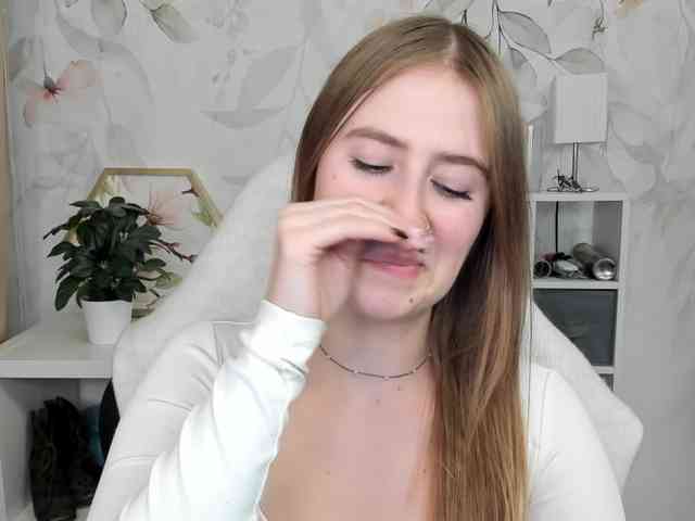 desireMegan webcam