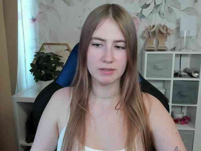 live cam feed DesireMegan
