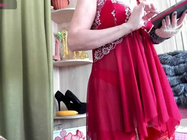 -Squirrel's BongaCams show and profile