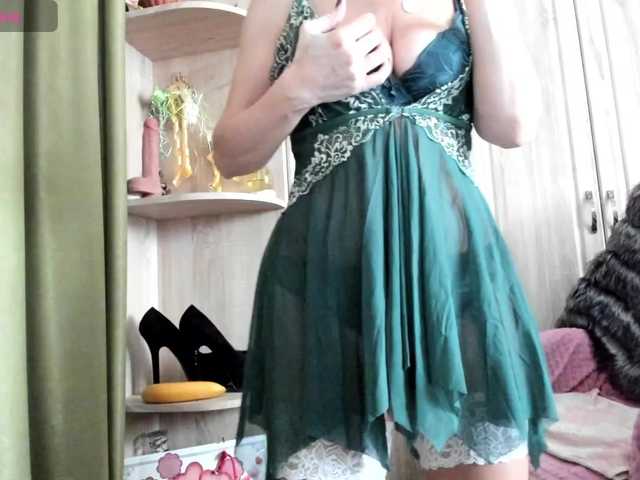 -Squirrel's BongaCams show and profile