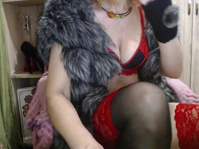 -Squirrel's BongaCams show and profile